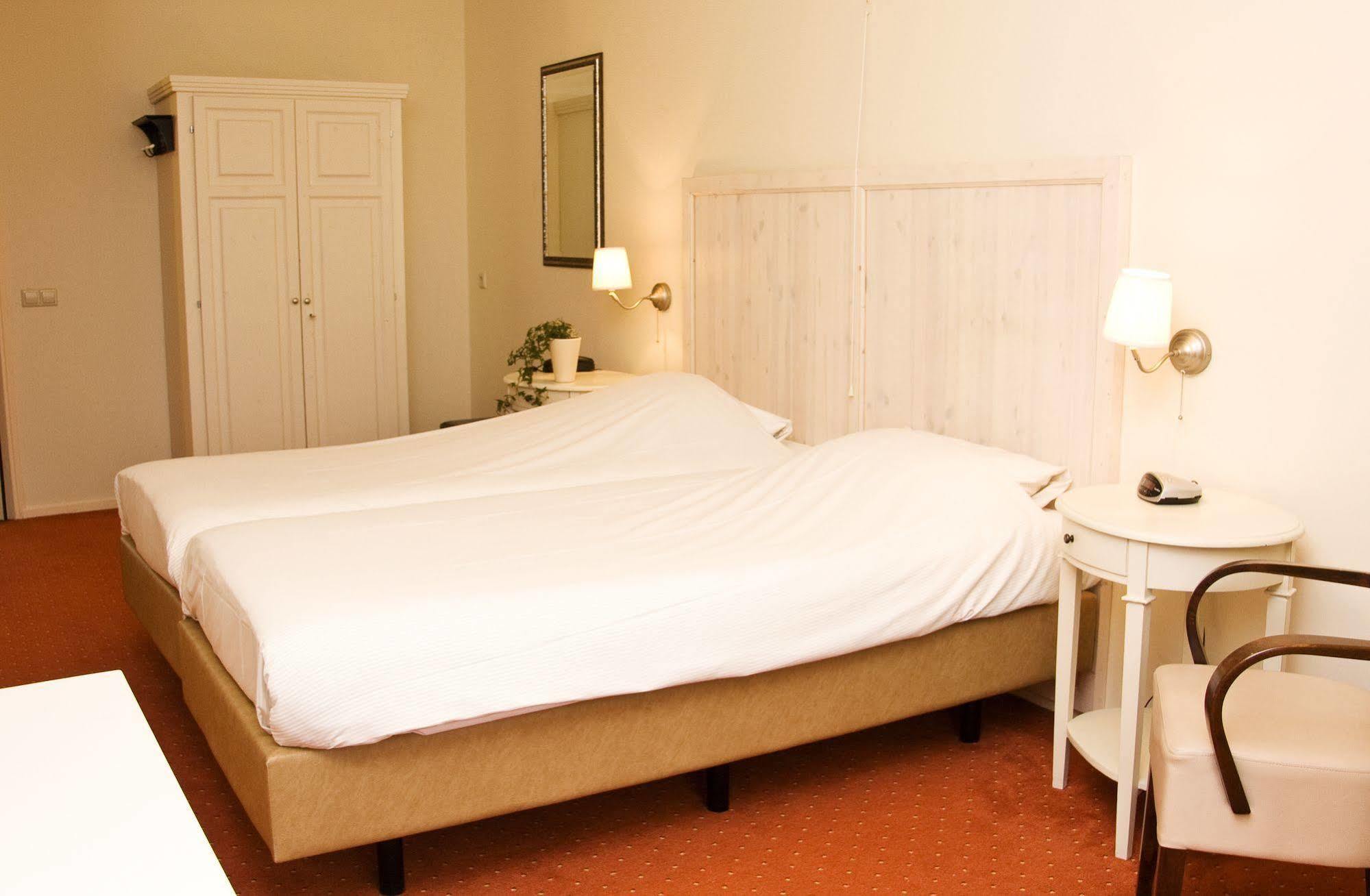 Hotel Restaurant Goerres Akkrum Εξωτερικό φωτογραφία